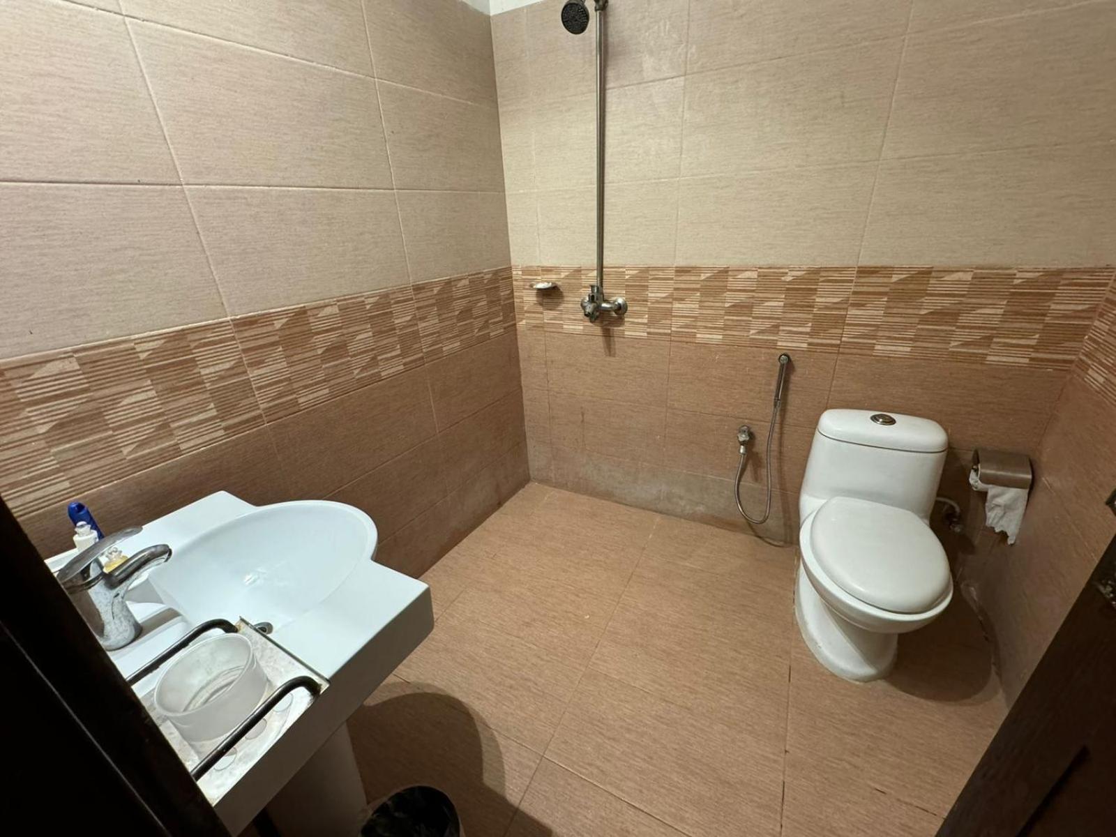 Shelton Boulevard Hotel Лахор Экстерьер фото