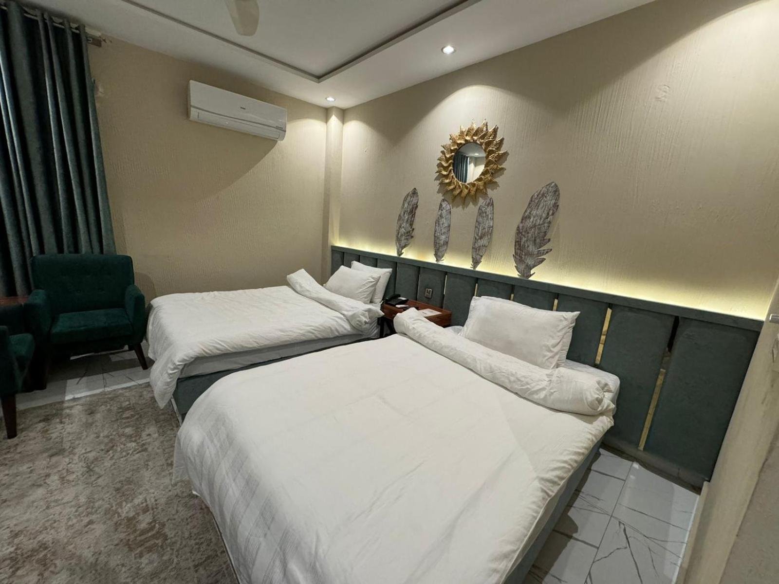 Shelton Boulevard Hotel Лахор Экстерьер фото